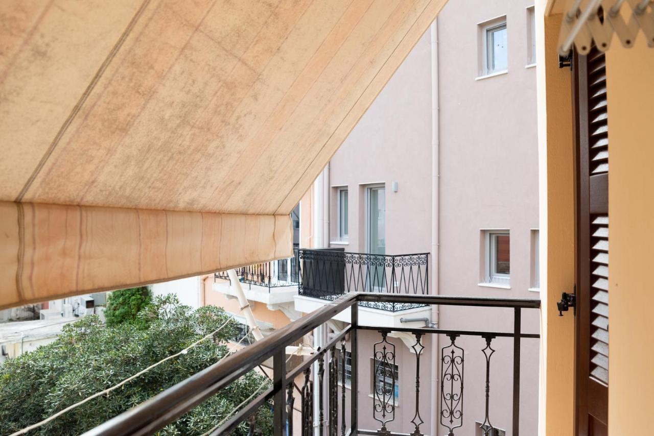 Destino Home Overlooking The Venetian Port Of Chania La Canea Exterior foto