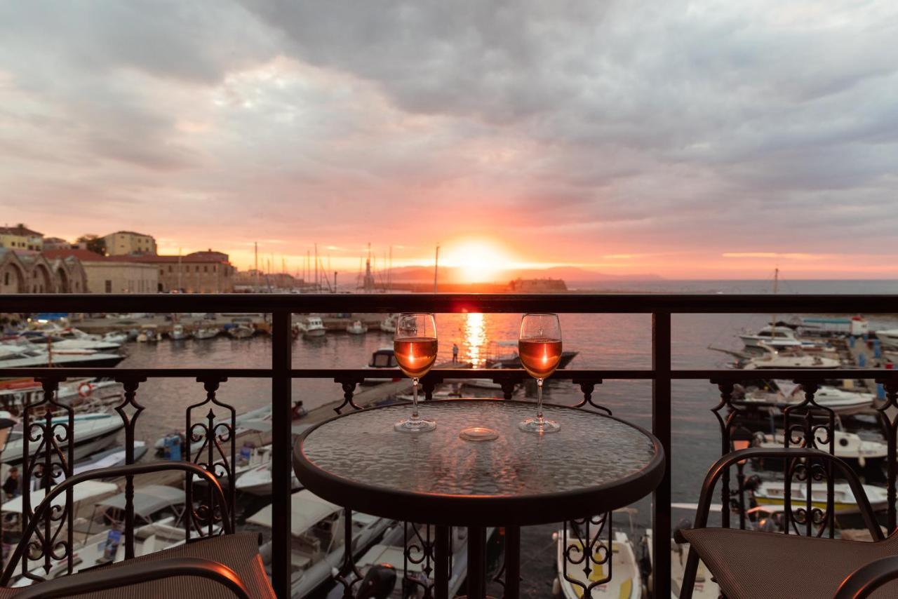 Destino Home Overlooking The Venetian Port Of Chania La Canea Exterior foto