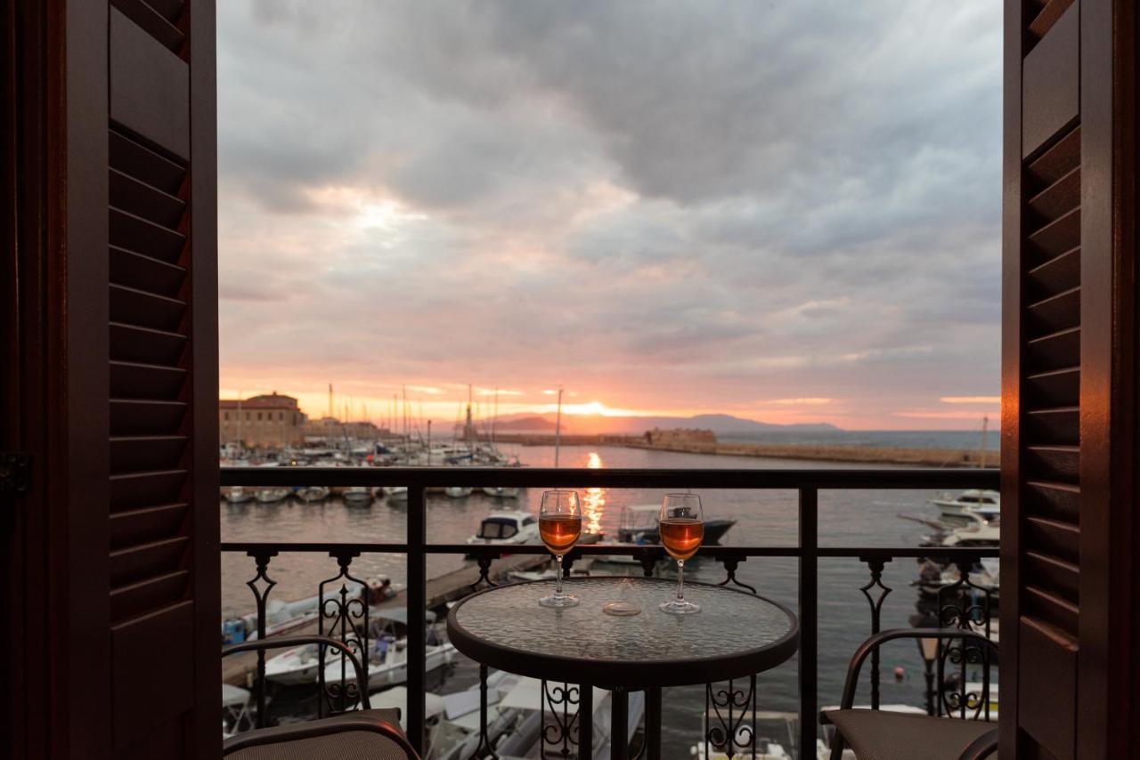 Destino Home Overlooking The Venetian Port Of Chania La Canea Exterior foto